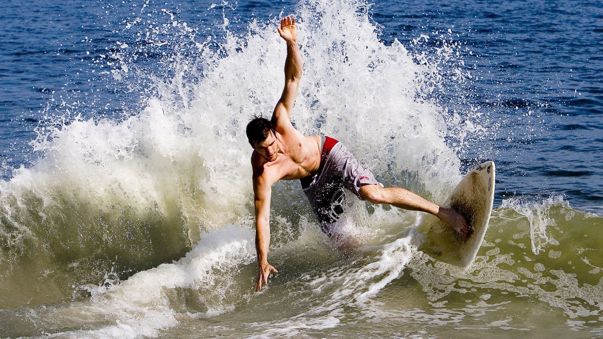 圣卢西亚举办多场全民健身系列活动，圣卢西亚治安状况