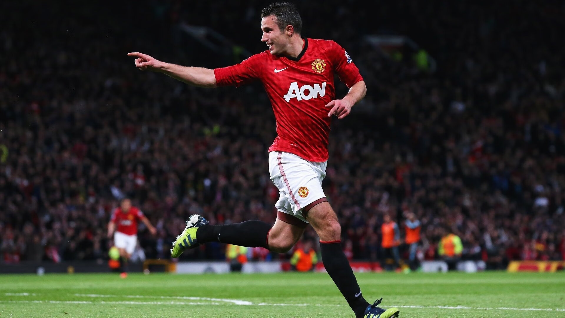 世界杯：VAR“直播回放+语音解释”试点 获球迷大赞“更透明”